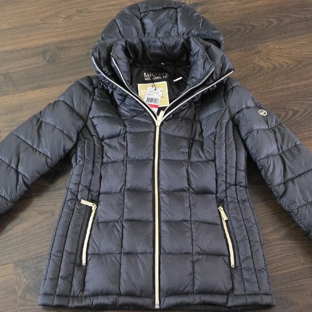 Michael Kors Women's size XS New Black Puffer Jacket.